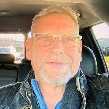 Larry Spinosa's Instagram, Twitter & Facebook