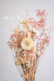 Relaxed beautiful dreaming with pears in her hair. Pin By Walker On Dried Flowers Dried Flower Arrangements Dried Flowers Dried Flower Bouquet