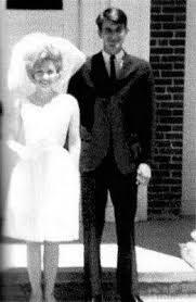 Dolly parton and his husband of 53 years, carl dean, don't have children but are perfectly content with their relationship. Dolly Parton And Husband Carl Thomas Dean Dolly Parton Dolly Parton Husband Famous Couples