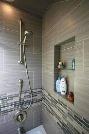 Memilih kamar mandi dengan shower head sangat efektif karena akan menyisakan ruang gerak di kamar mandi minimalis ukuran 1 x 2 milikmu. Desain Model Keramik Dinding Kamar Mandi Modern Populer Terbaru Makeover Kamar Mandi Kamar Mandi Ubin Ide Kamar Mandi
