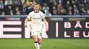 Borussia Mönchengladbach: Nico Elvedi mit besonderem BVB-Doppelpack