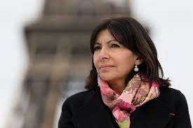 French swimmer and son of paris mayor anne hidalgo, arthur germain set out from paris for the 29th day of his marathon swim down the river seine. Mayor Of Paris Remains Committed To The Struggle To Reclaim Her City From The Car Hume The Star