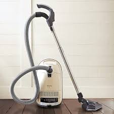 Comparison Review Miele Complete C3 Alize Vs Calima Which Cleans Hardwood Floors Carpets Better Pet My Car Vacuum Cleaner Brands Canister Vacuum Vacuums