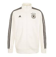 Moyennant 25 euros, vous pouvez même vous procurer sa tenue gabor kiraly fait sensation depuis le début de l'euro avec son sempiternel bas de survêtement gris trop large. Survetement Allemagne Euro 2016 Mercedes