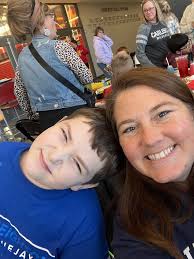 Nancy Scheel (@crazy4uia)