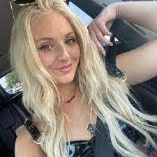 Aubrey Schofield's Instagram, Twitter & Facebook