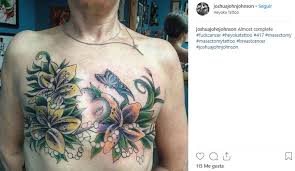 Gera mx botella tras botella: Pequenos Tatuajes Para Cubrir Mastectomias Que Inspiran En Gran Medida