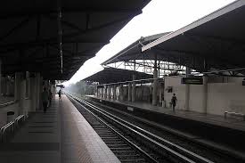 The maluri station is an integrated light rapid transit (lrt) and mass rapid transit (mrt) located on the eastern fringe of kuala lumpur near and named after taman maluri (malay; Cheras Lrt Station Kuala Lumpur