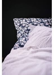 Up to 90% off & free expedited shipping. Taie D Oreiller Percale De Coton Motif Fleur Les Pensionnaires