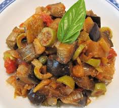 Potete adagiare il pesce direttamente sopra le foglie della verdura scelta, ad esempio della valerianella dal sapore delicato o della rucola, se invece amate i gusti più decisi, creando un goloso letto che accoglierà le morbide carni del salmone. Cinque Contorni Di Verdure Perfetti Per Secondi Di Carne Pesce E Veg