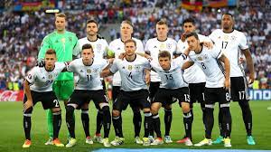 No country gets close to a perfect score in the corruption perceptions index 2016. Em 2016 Uefa Wahlt Drei Deutsche In Die Mannschaft Des Turniers Welt