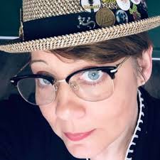 Annette Lang (@msalang)