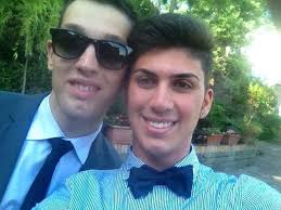 RUBRICA AUGURI CIVITANI E' giovane, aitante e sicuramente un bel ragazzo e  si chiama Giovanni Tetti (u fiju de Mauro e De Elena Renzi) e oggi taglia  il traguardo dei suoi anni