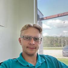 Snowland! Boucher Rd, Belfast 📍 I don't normally do these kinds of videos  but this place was unreal🎅🏻 🎄🤩 #supportlocal