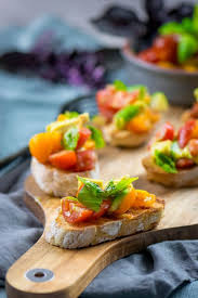 Avocado Bruschetta Mit Tomaten Erfrischend Lecker Rezept Bruschetta Mit Tomaten Rezepte Avocado Zubereiten