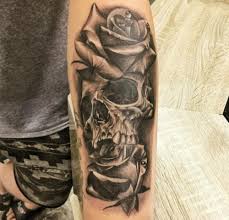 Such tattoos mostly characterize the difference that exists between the two elements (death & life/decay & beauty). Diamond Tattoo Studio Alanya Tattoo Models And Desing