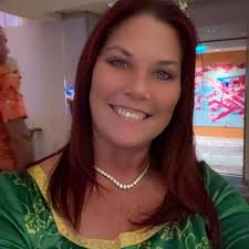 Where to find a local place in Loris, SC to listen to music and relax with  appetizers?