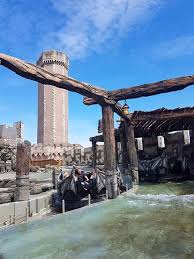 River Quest Schaumend Reisst Euch Die Rafting Anlage Durch Strudel Und Kurven In Den Abgrund Abkuhlung Inklusive Phan Phantasialand Freizeitpark Rafting