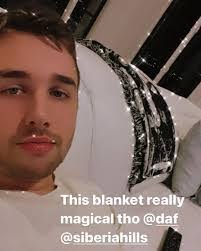 Chris Comstock's Instagram, Twitter & Facebook