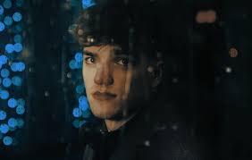 Artiste: @shayne_martel Avec: @rosalie.fournierr Prod: @doublevfilms  Réal/DP: ✋🏻 1st AC: @bellemarea1 Machiniste: @mathis_mac Maquillage et  Costume: @rosegrdnz Photos: Samuel Leclerc Merci à Mels Québec pour son aide