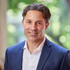 Zin Chiang's Instagram, Twitter & Facebook