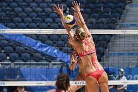 Pretty girls playing beach volleyballmusic: Canadian Medal Hopefuls Humana Paredes Pavan Start Beach Volleyball With Easy Win Cbc Sports