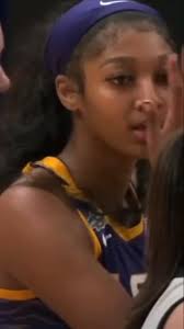 Packed arenas, fierce competition, and no passes given. 👀🔥 Some rivalries  never cool down… Who you got? 👇🏽 #WNBA #AngelReese #CaitlinClark  #NoPasses #unitedcenter #rivalry ...