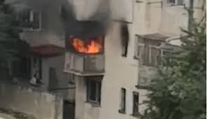 Video incendiu violent în năvodari (video) mai multe clădiri din lemn și câteva autoturisme au ars în dimineața de 2 decembrie în apropiere de plaja din năvodari, acolo unde era „pescăria lui ilie. Incendiu Violent La NÄƒvodari DouÄƒ Persoane Intoxicate Cu Fum È™i O GarsonierÄƒ DistrusÄƒ Cuget Liber
