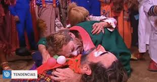 El circo de las montini (2002). I Look At You Ayayay The Death Of Lindorfo In El Circo De Las Montini Has Moved The Networks Tv And Show