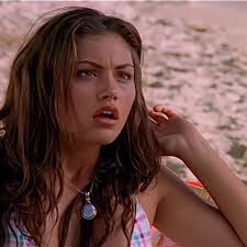 Cleo Giles's Instagram, Twitter & Facebook