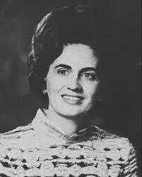 Amanda Pyles's Instagram, Twitter & Facebook