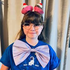 It's a busy month! Delilah had crazy hair day yesterday and we made  cupcakes buns! ❤️❤️ Dash had his first crew night