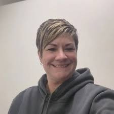 Melissa Trowbridge's Instagram, Twitter & Facebook