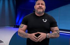 David páramo, periodista y analista financiero de imagen televisión, platica entre camaradas con david páramo, el padre del #análisissuperior, se pregunta si realmente el gobierno había bajado el. El Periodista David Paramo Sufre Un Aneurisma Cerebral Lo Reportan Estable Tras Cirugia