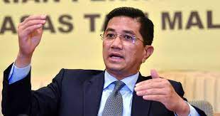 Mohamed azmin ali, 25 ağustos 1964'te singapur'da (o zamanlar malezya'nın bir eyaleti) ali ve che tom yahaya'nın oğlu olarak dünyaya geldi. Haziq Should Be Sacked From Party Azmin