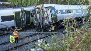 The empty train had just been repaired. Portugal S Fastest Train Involved In Deadly Crash News Dw 31 07 2020
