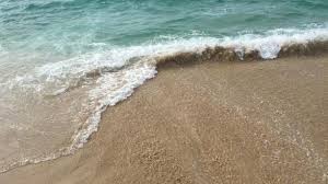 Le sable fin, l'eau, les rires des enfants… on se croirait presque à la mer lorsque le sable de cahors plage prend place le long d'une parcelle des berges mais en évoquant une suspicion de pollution du sable livré à cahors plage, le gadel (groupement associatif de défense de l'environnement du lot). Pourquoi Des Touristes Francais Risquent Ils La Prison Pour Avoir Ramasse Beaucoup De Sable En Sardaigne Lci