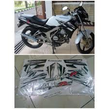 Kebangeten mzbro… soalnya ini motor merupakan trademark motor sport sejati didalam. Striping Stiker Kawasaki Ninja R Putih 2011 Full Set Asli Kawasaki Shopee Indonesia