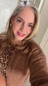 Amanda Sherrets's Instagram, Twitter & Facebook