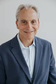 Daniel Slack's Instagram, Twitter & Facebook