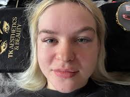 Me again! I've had someone request classic lashes and they've sent me these  as what they usually get. Am I tripping or are these hybrids? I've only  been lashing for a couple