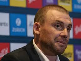 A big Red love for Sandra