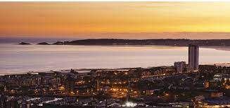 Swansea bay is a bay on the southern coast of wales. Waves And Tides Overshadow Human Impact On Marine Life In Swansea Bay Swansea University