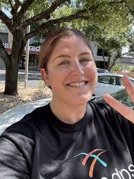 Sarah Snapp's Instagram, Twitter & Facebook