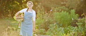 Chemical fertilizers allow for greater control over the amount of each nutrient they contain. All You Need To Know About Organic Fertilizer