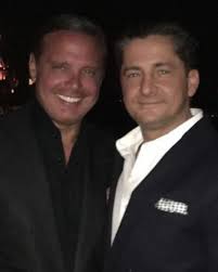 Luis miguel, la serie 2: Hermano De Luis Miguel Revela Foto Inedita De Su Mama Marcela Basteri