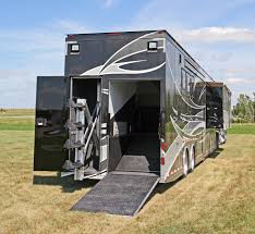 Each year, film festivals generally make some kind of mainstream concession. This Horse Trailer Model Featherlite Has Massive Luxury Living Quarters With Four Slide Outs That Horse Trailers Horse Trailer Living Quarters Trailer Living