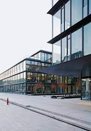 It is located west of the rhine, halfway between düsseldorf and the dutch border. Santander Consumer Bank In Monchengladbach Stadthaus Db Deutsche Bauzeitung