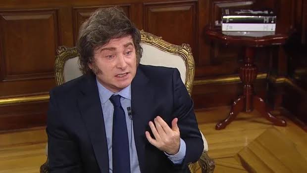 Adorni responsabilizó a Santiago Caputo por su intromisión en la entrevista  a Javier Milei en TN - Política | Diario La Prensa