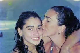 Filha de Isabel Salgado fala pela 1ª vez sobre a morte da mãe